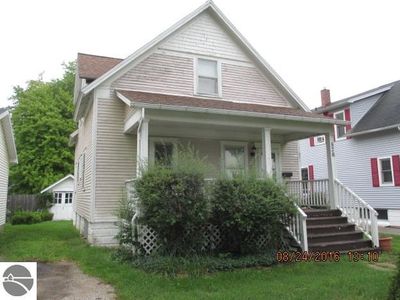 528 Pine Ave, Alma, MI, 48801