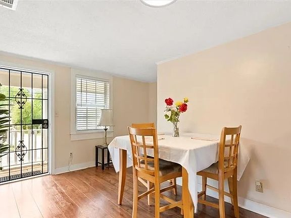 5th image of 1514 Augusta Avenue