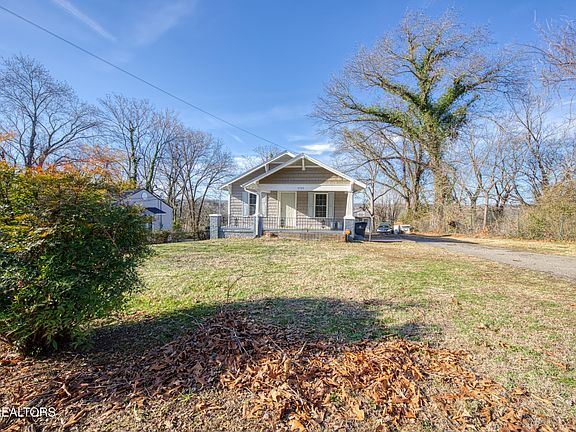 2nd image of 3735 Selma Ave