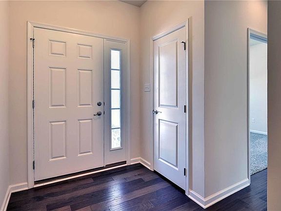 3rd image of 5842 Pilmour Dr