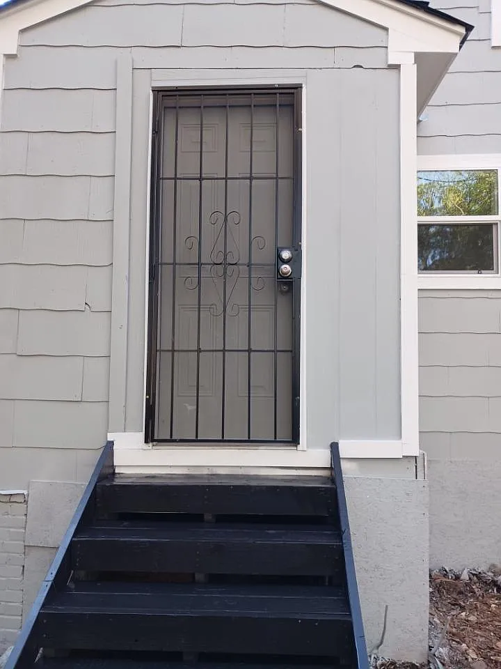 3328 Redmond Ave — Photo 2