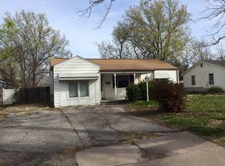 2812 E Conamore St, Wichita, KS 67216