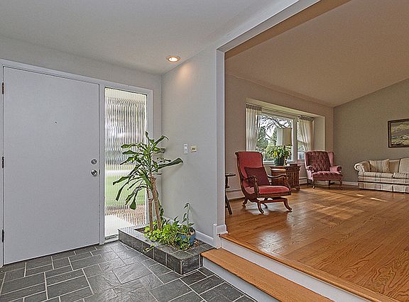 2nd image of 2710 Briarwood Dr W