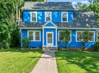 4 Rockland Rd, Auburn, MA 01501