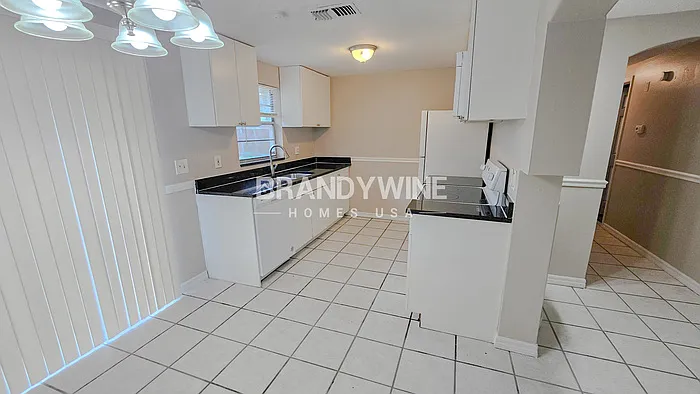 3716 Ambermist Dr — Photo 5