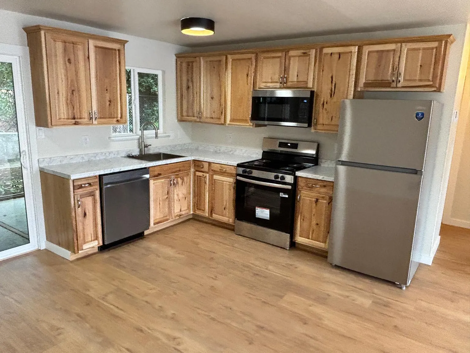 Gold Creek Apartments — Photo 1