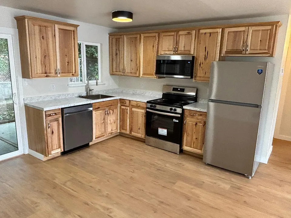 322 North St #322