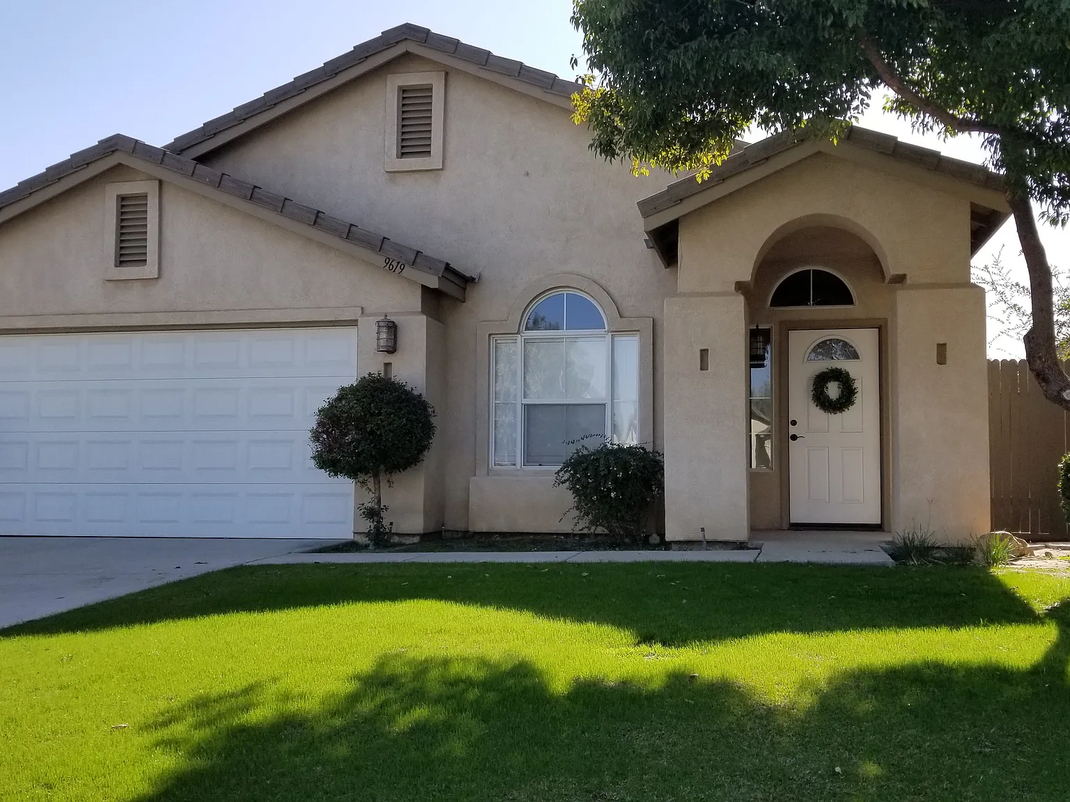 9619 Hamburg Ct — Photo 1
