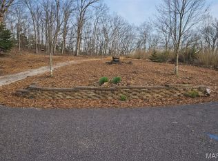 859 Village Green Ct, Marthasville, MO