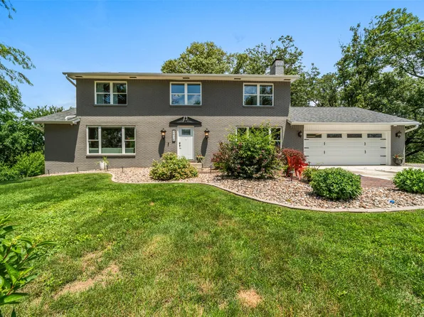 3404 S 12th Ave W, Newton, IA 50208