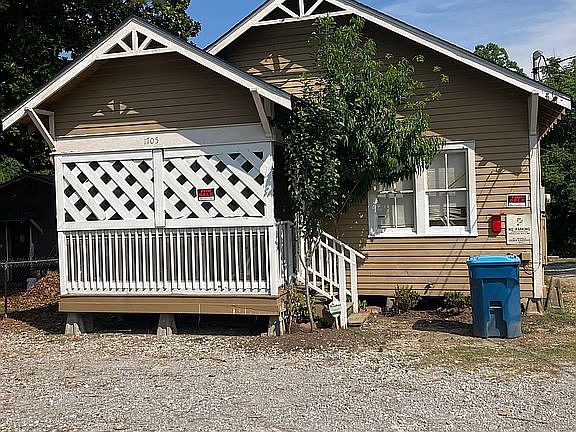 2nd image of 1705 Johnston St