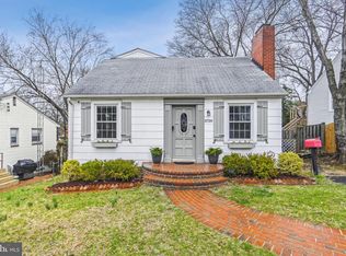 3729 13th St S, Arlington, VA 22204