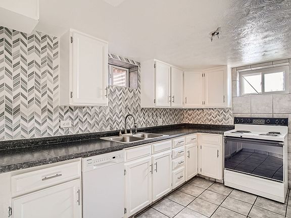 4th image of 4020 S Bannock St #B