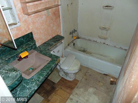 4th image of 113 Bethlehem Ct