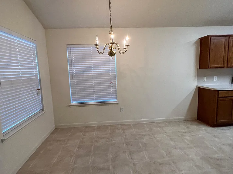 21511 Falvel Lake Dr — Photo 9