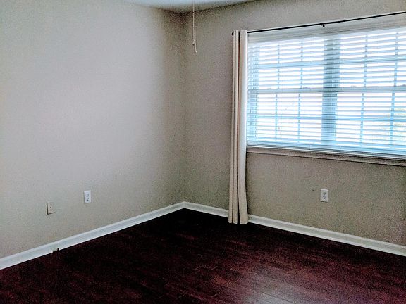 Large 3rd guest bedrooom