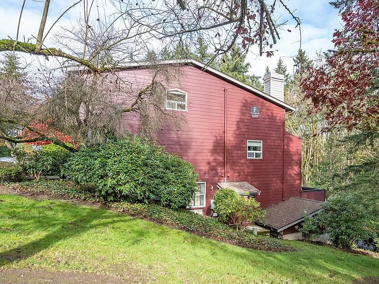 16019 Waynita Way NE #F208 — Photo 2