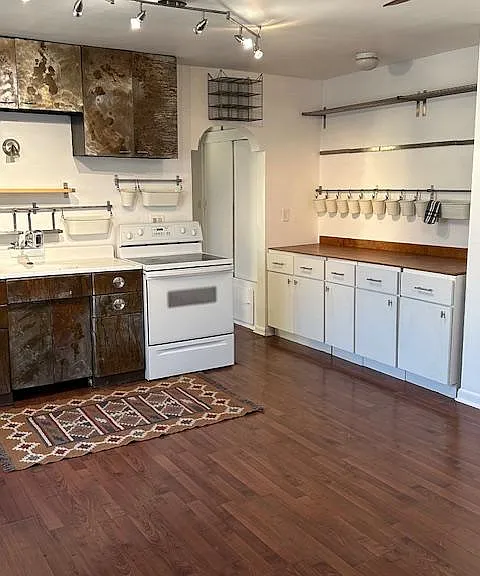545 W 500 N #5 — Photo 2