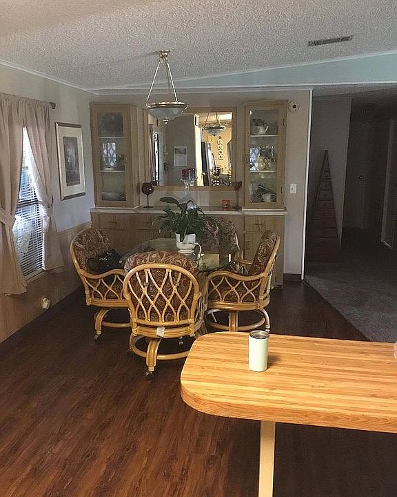1st image of 1667 Calvin Cir