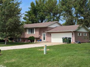 607 7th St, Bode, IA 50519