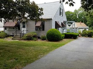 10 W Hill Dr, Cranston, RI 02920