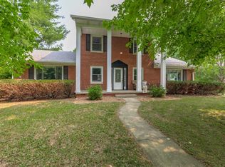 902 Crestline Dr, Normal, IL 61761