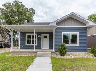 219 Newell St, Waterloo, IA 50703