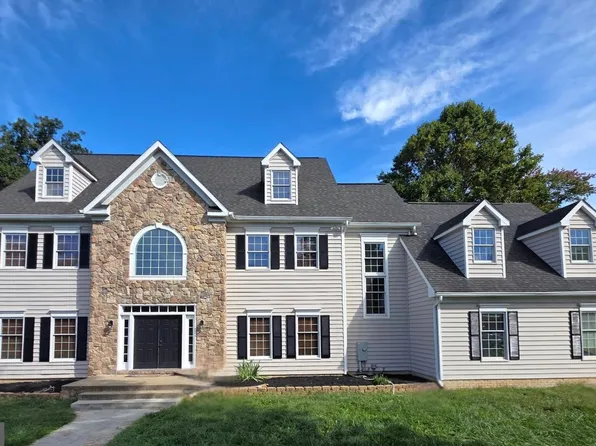 5859 W Falls Rd, Mount Airy, MD 21771
