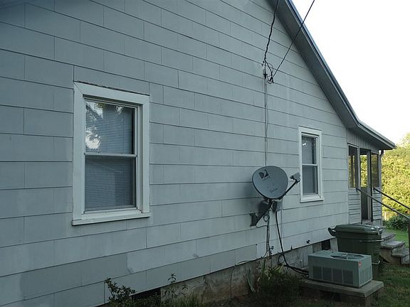 5th image of 214 Church St
