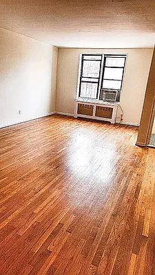 Rented by United Realty Equities | media 16