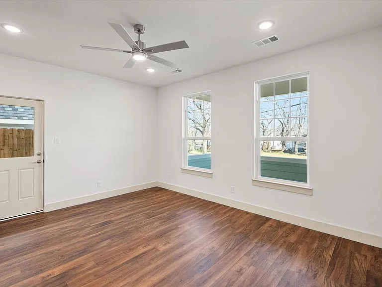 506 E Kimball St #2 — Photo 5