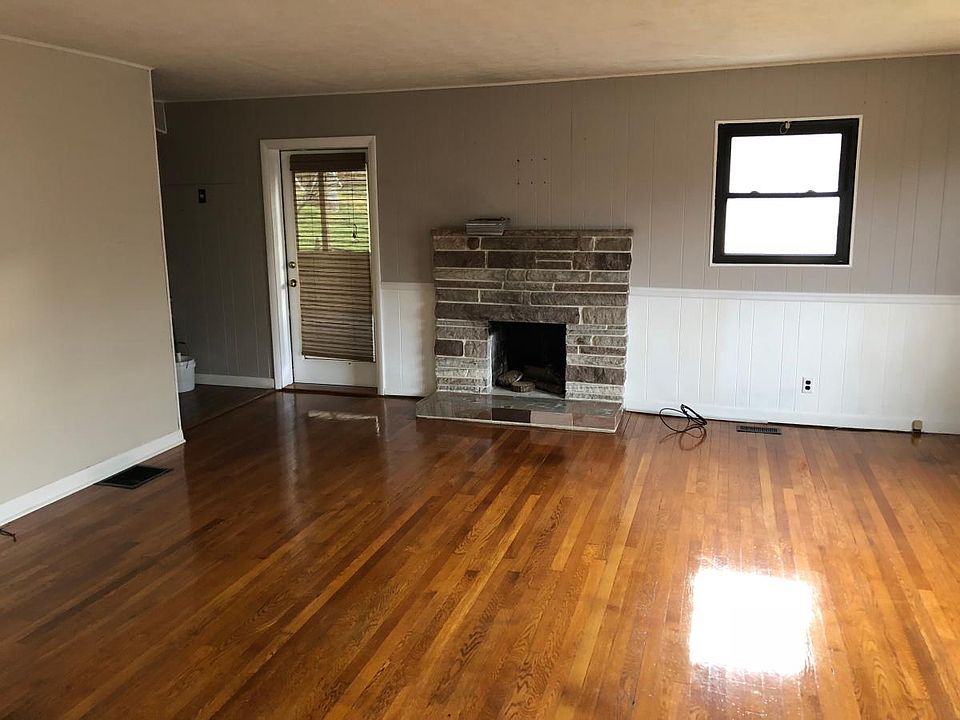 1st image of 2313 Amy Ave