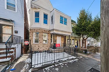 275 Claremont Avenue