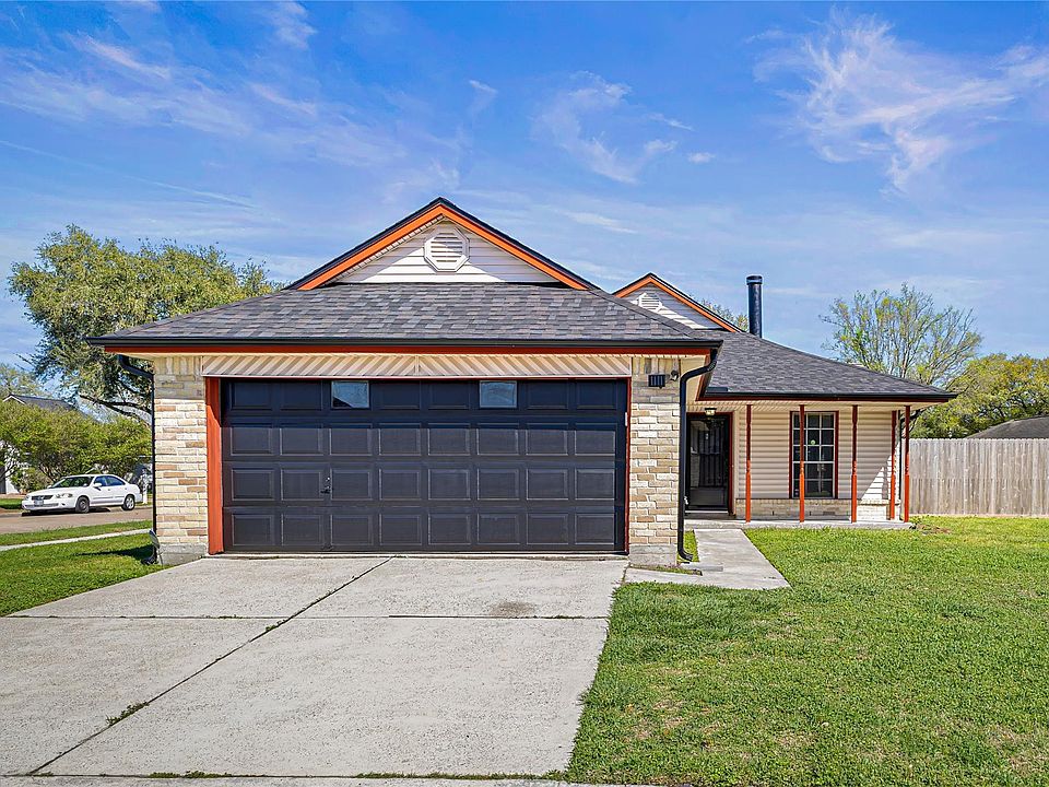 1st image of 8210 Windfall Ct