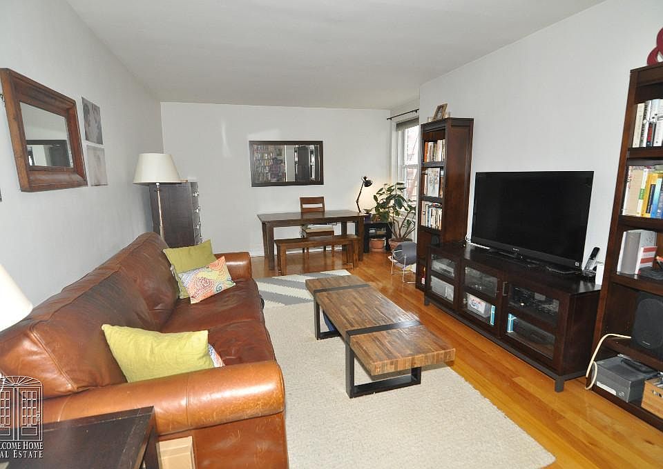1st image of 3925 51st St APT 6D