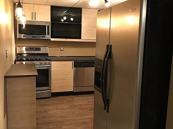 3rd image of 484 Belonda St