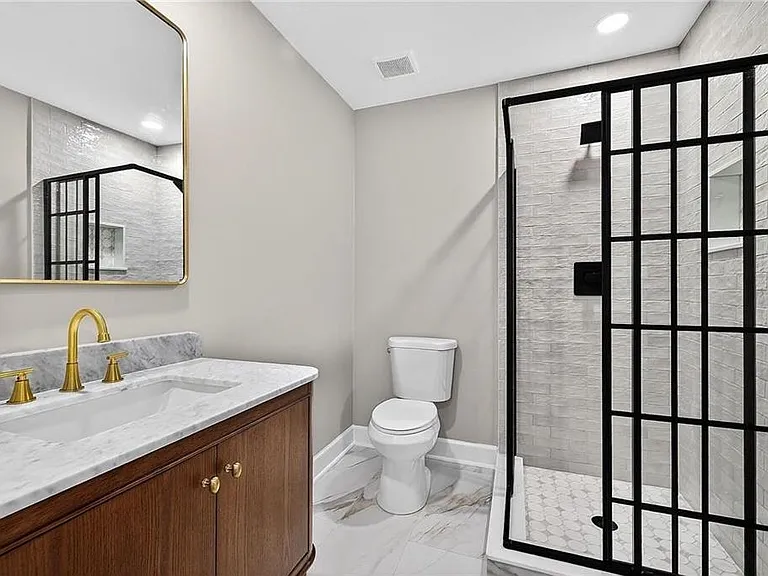 955 Columbia Dr — Photo 15