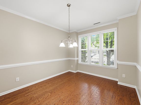 3rd image of 3015 Berkeley Springs Pl