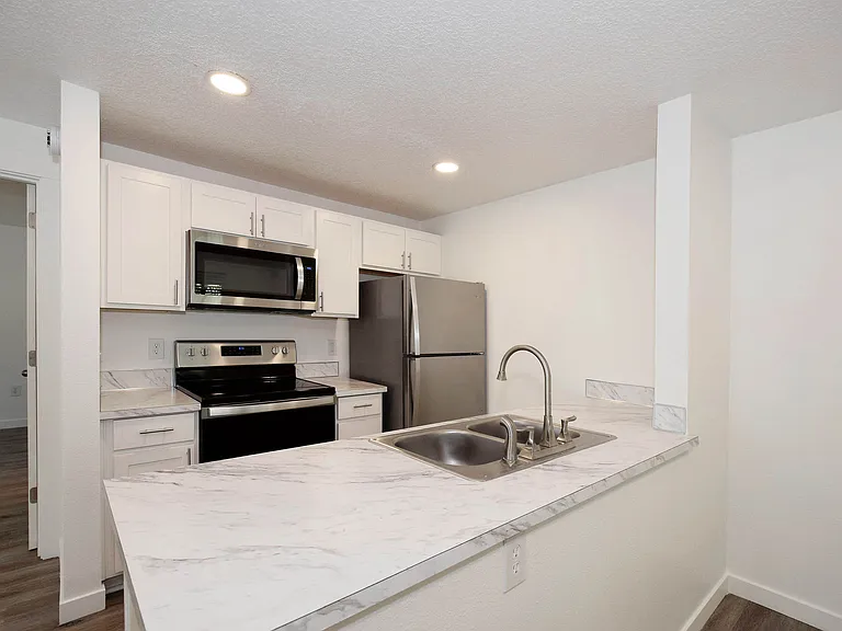Glen Ridge — Photo 13