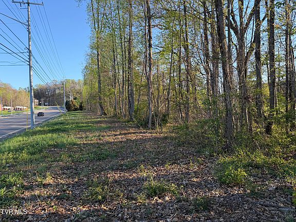 5th image of Roan St