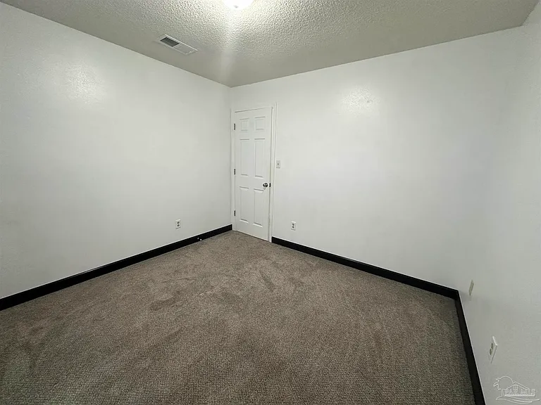304 Arabian Dr — Photo 25