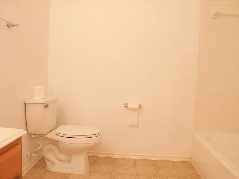 2711 Cally Ct — Photo 23