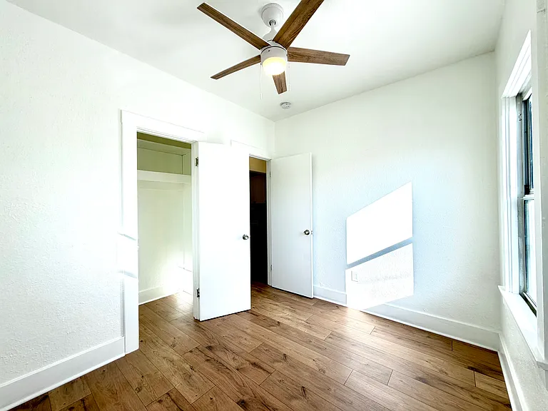 2629 1/2 Granada St #2629-1/2 — Photo 17