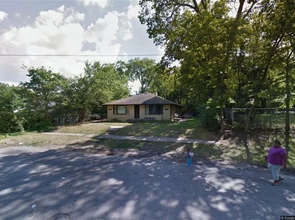 1119 Woodlawn Ave, Rockford, IL 61103