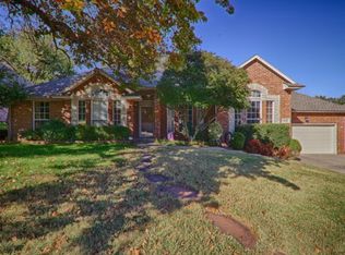 4001 Devon Dr, Edmond, OK 73034