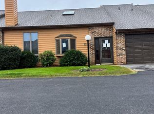 95 Westview Mnr #95, York, PA 17408