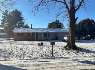 40 Tanner Lake Rd, Hastings, MI 49058
