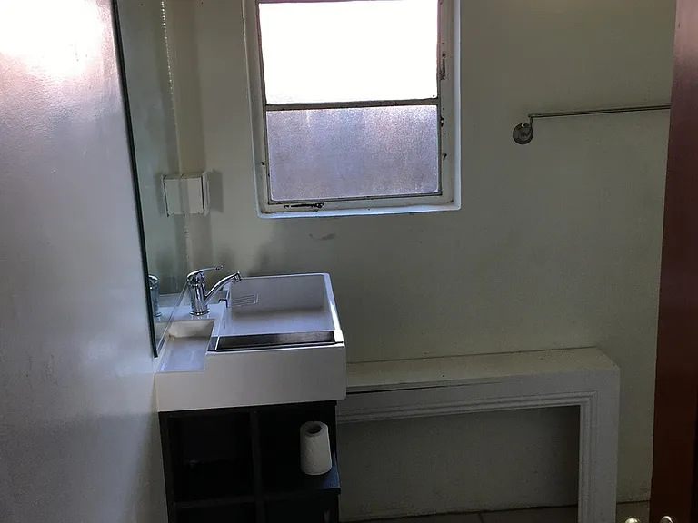 410 Lemon St — Photo 2