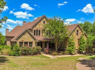 425 Crested Ridge Ln, Fort Worth, TX 76108