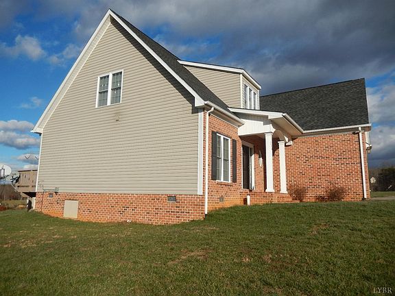 3rd image of 246 Mantle Dr